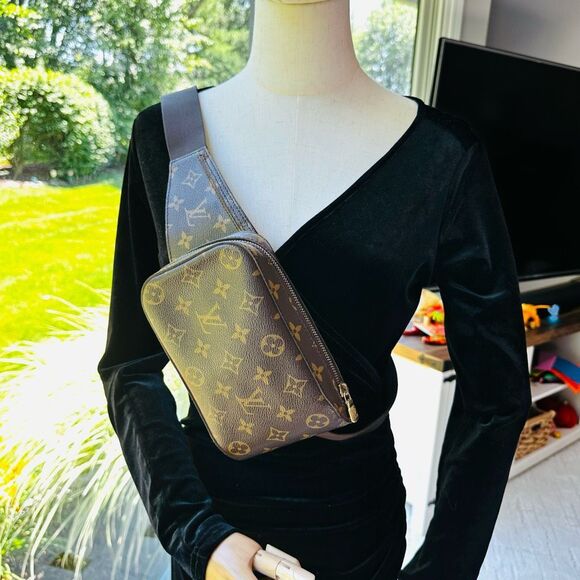 Louis Vuitton Geronimos Belt Bag Monogram - Picture 10 of 16